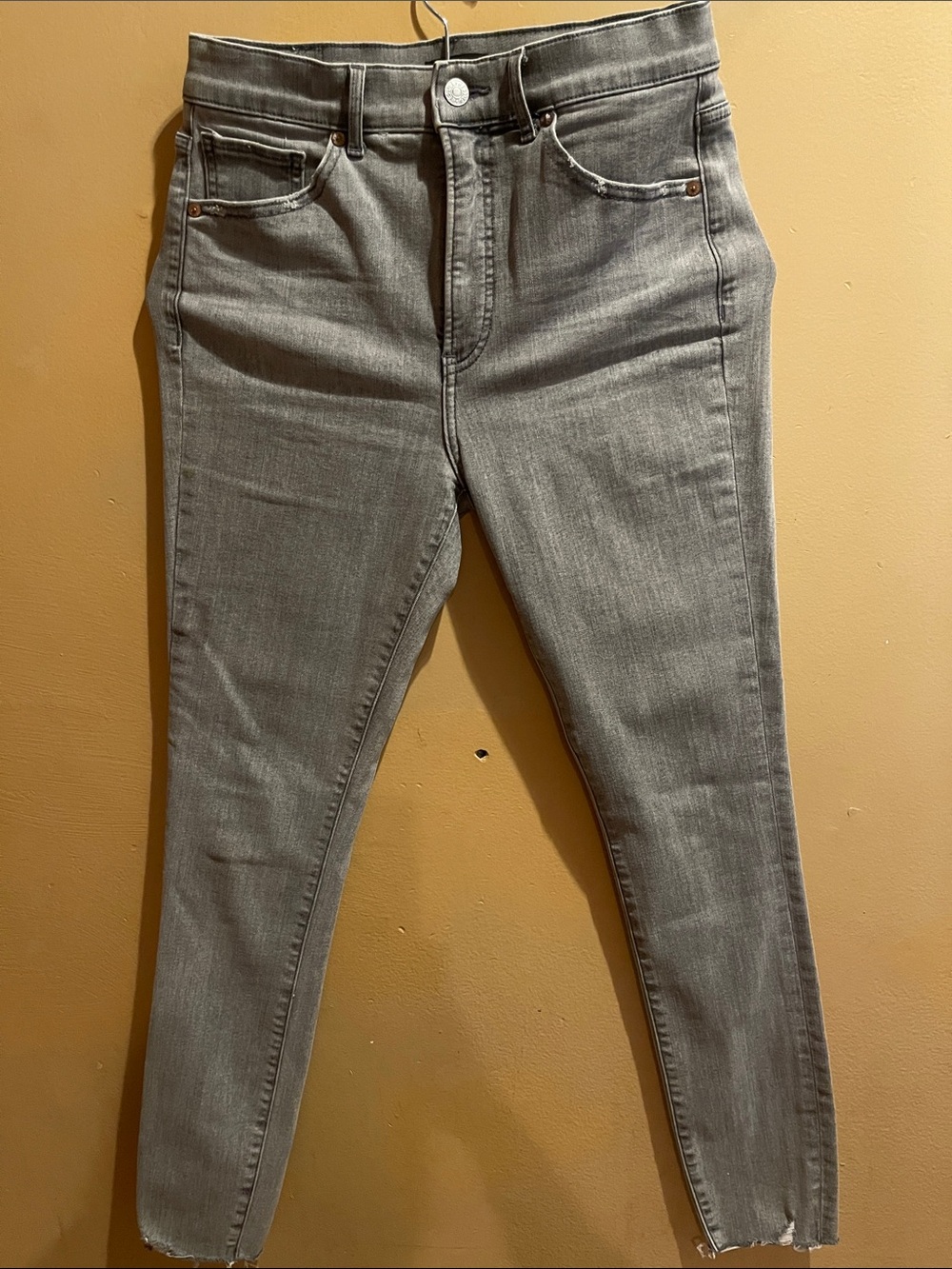 Women’s Grey High-Rise Skinny Jeans